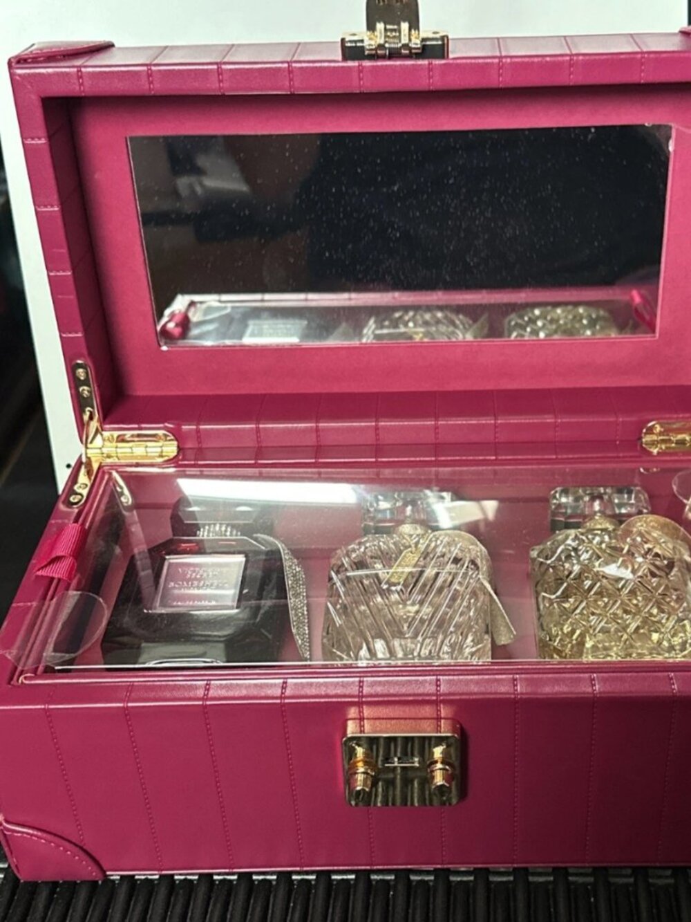 Victoria’s Secret Bombshell perfume box